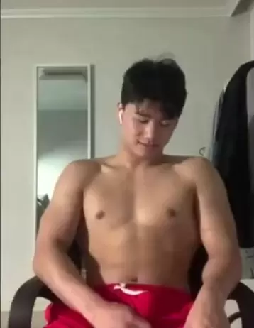 Naked Asian Men Video peeing pants