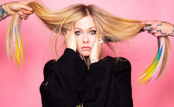 bryan keneally recommends Avril Lavigne Leaked
