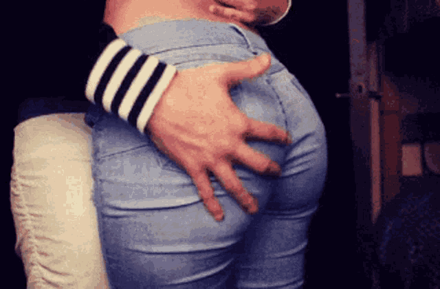 how to grab a butt