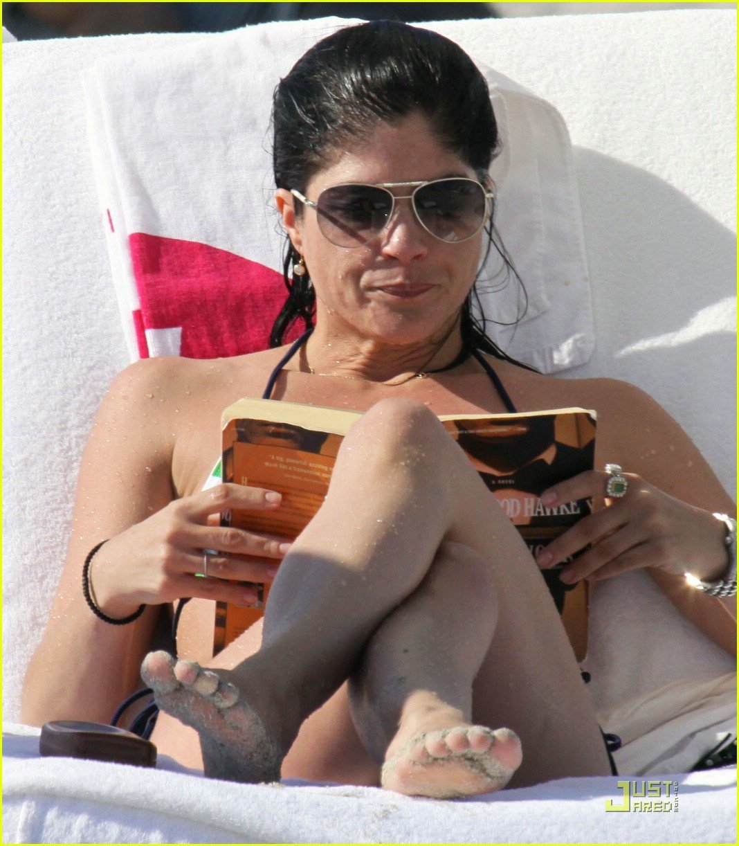 dayra soto add selma blair feet photo