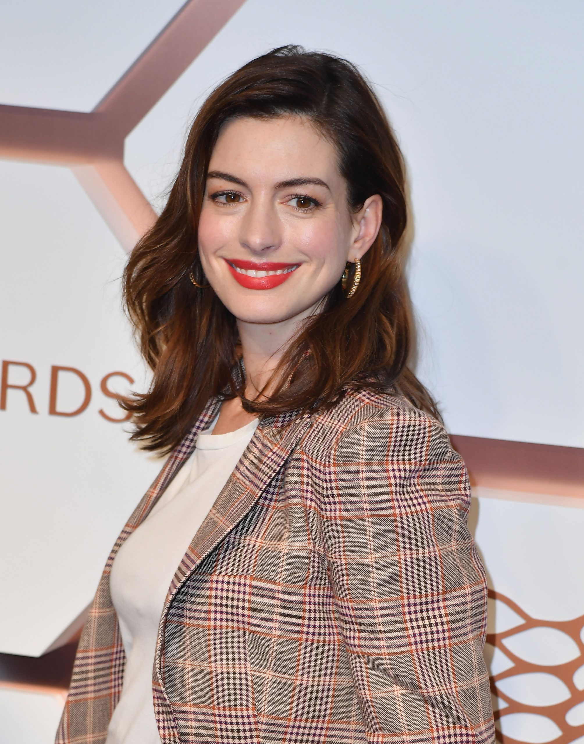 chloe rowlands recommends Anne Hathaway Blow Job