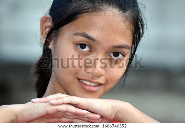 young nude filipino girls