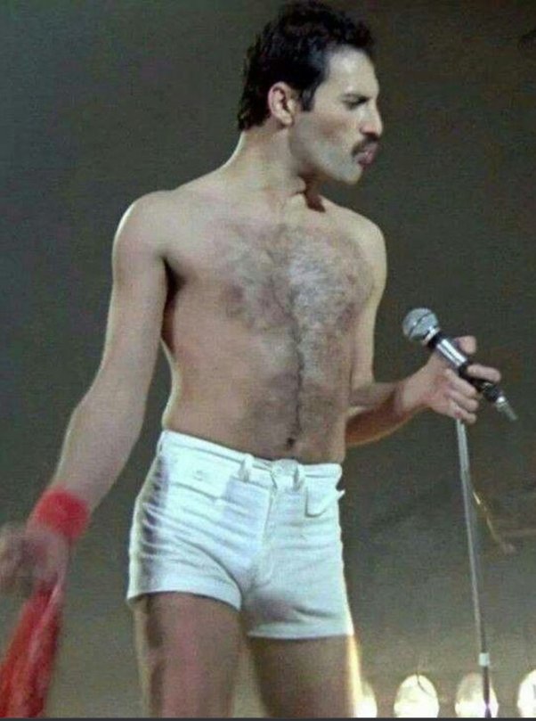 chang lc recommends freddie mercury nude pic