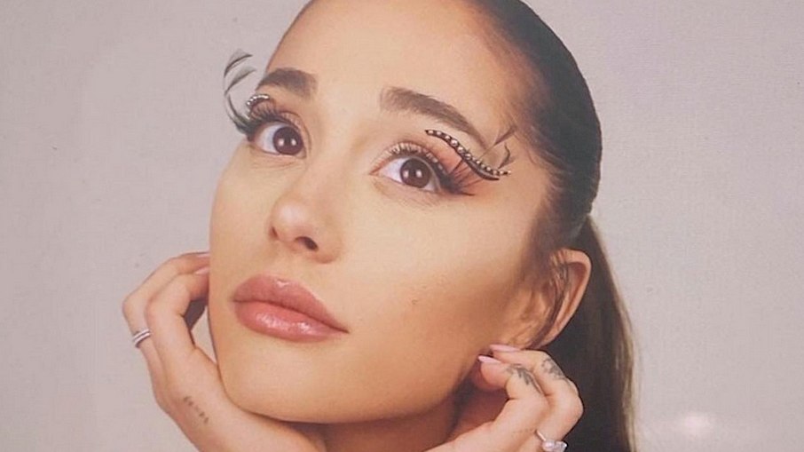 dorota adamska recommends ariana grande deepfakes pic