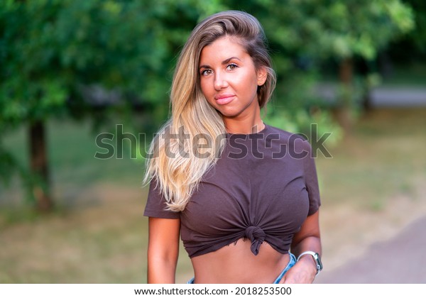art inmotion recommends wet tee shirt boobs pic