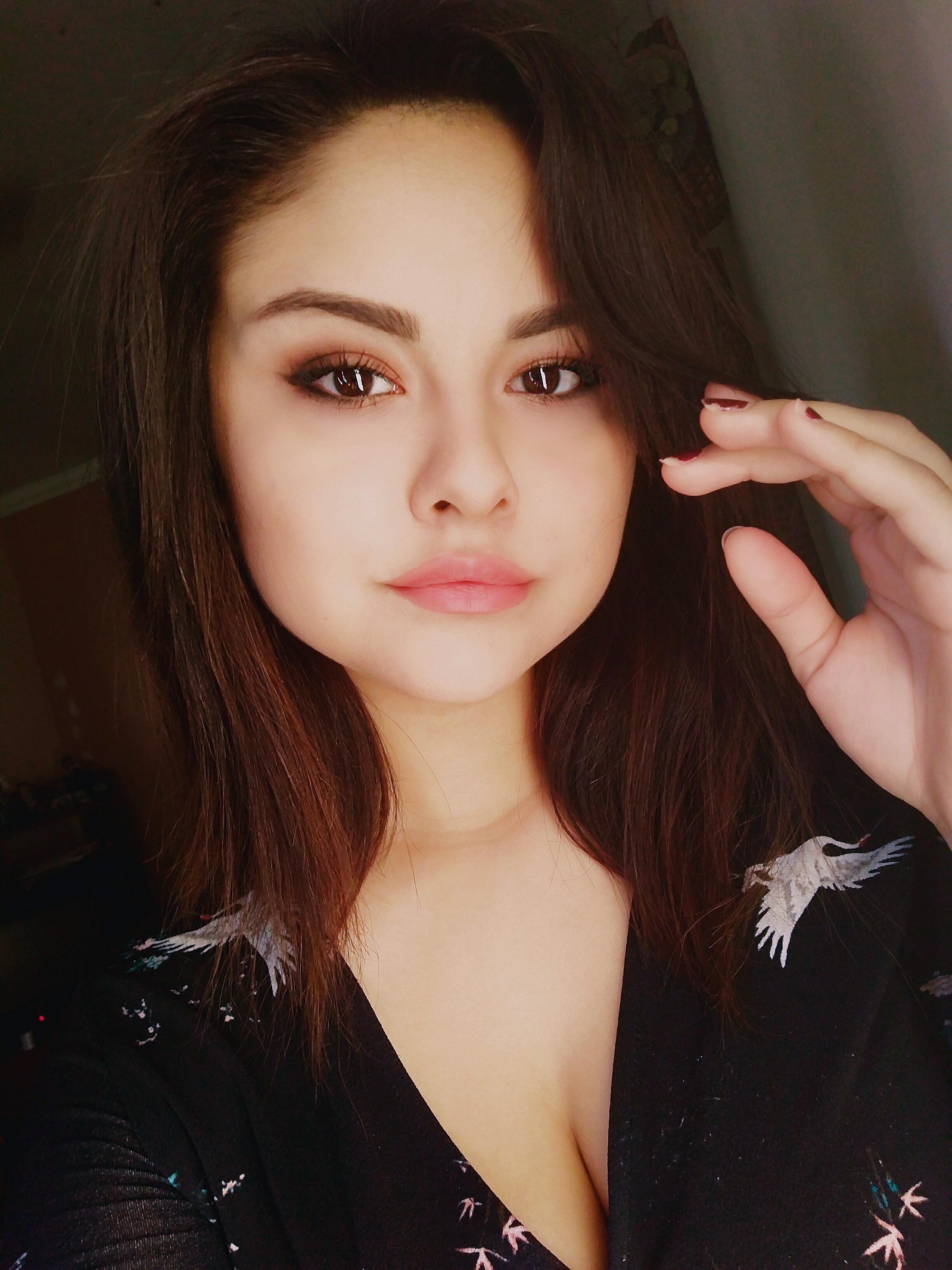 conrad klopper share selena gomez porn lookalike photos