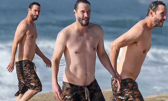 avi pinkas share keanu reeves naked photos