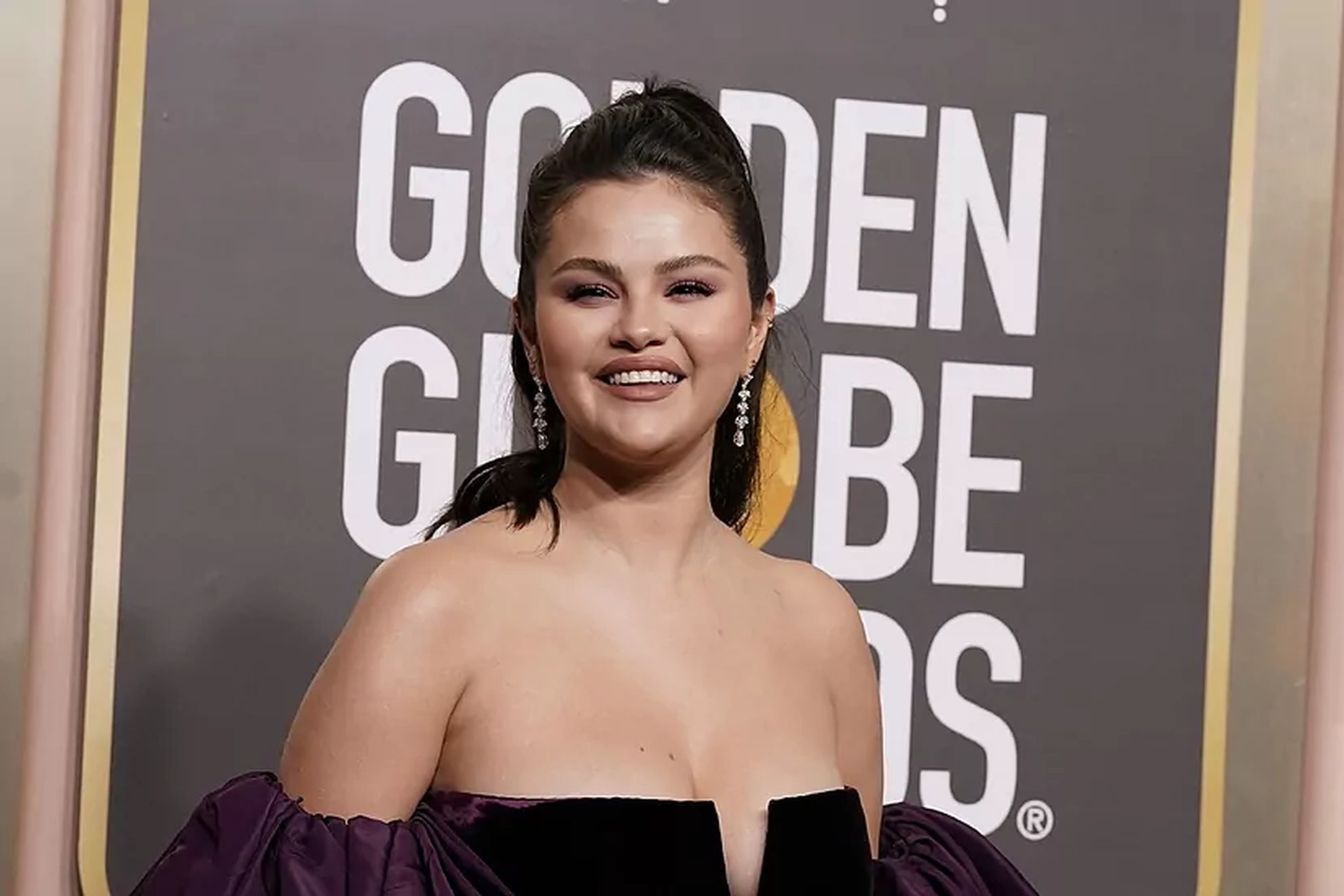 Selena Gomez Tits donne varese