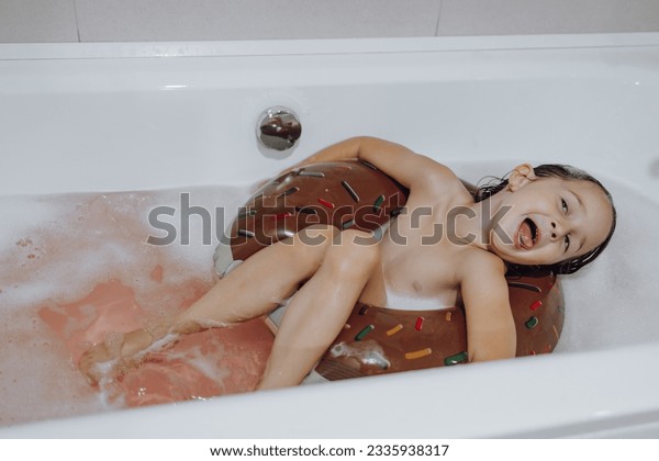doreen kelley recommends girls in bath tub pic