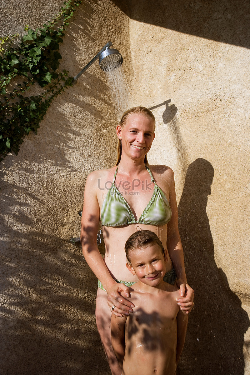 annette ferrara share nudist mom and daughter photos