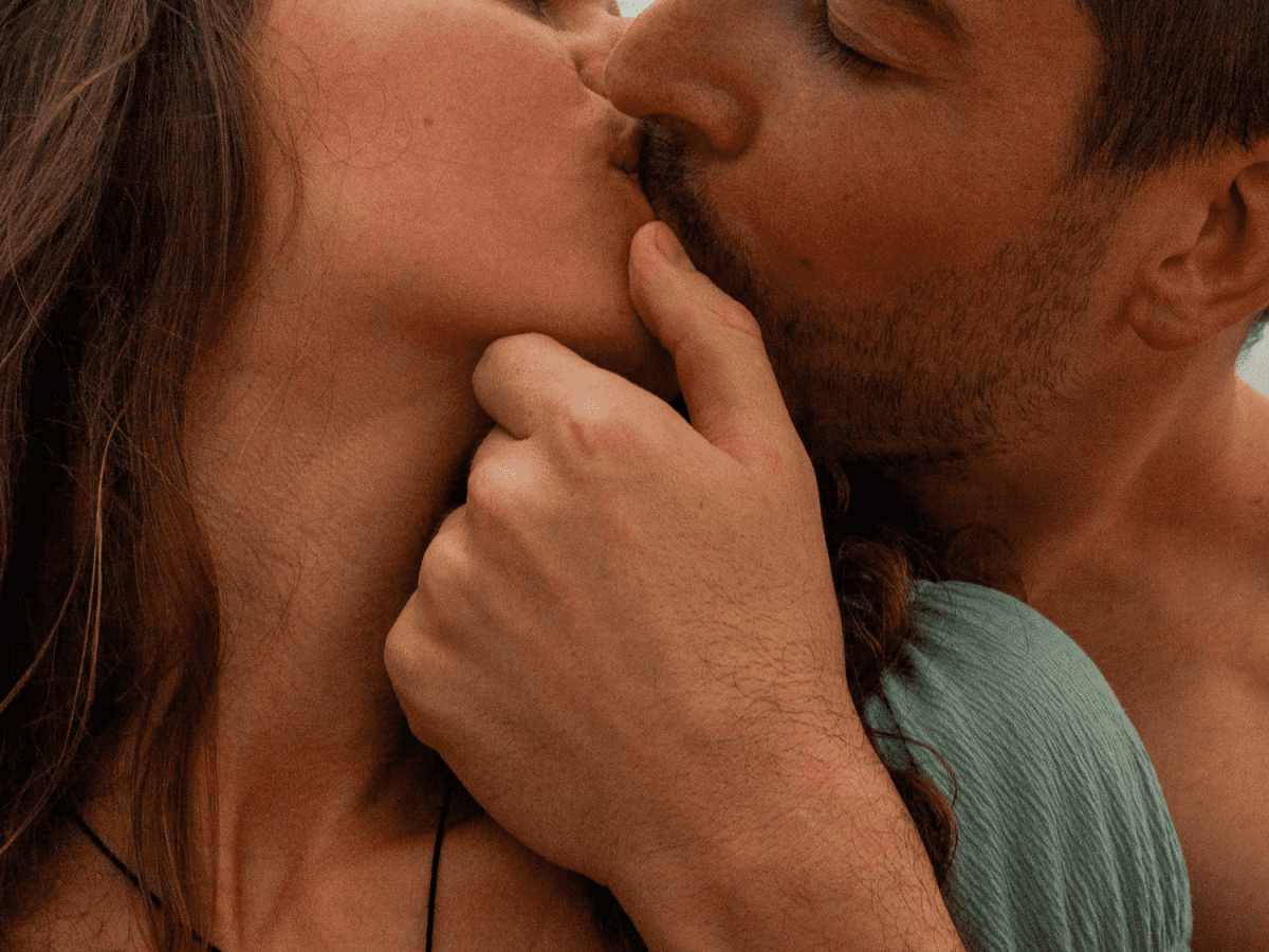 brandi fultz recommends hot girl french kissing pic
