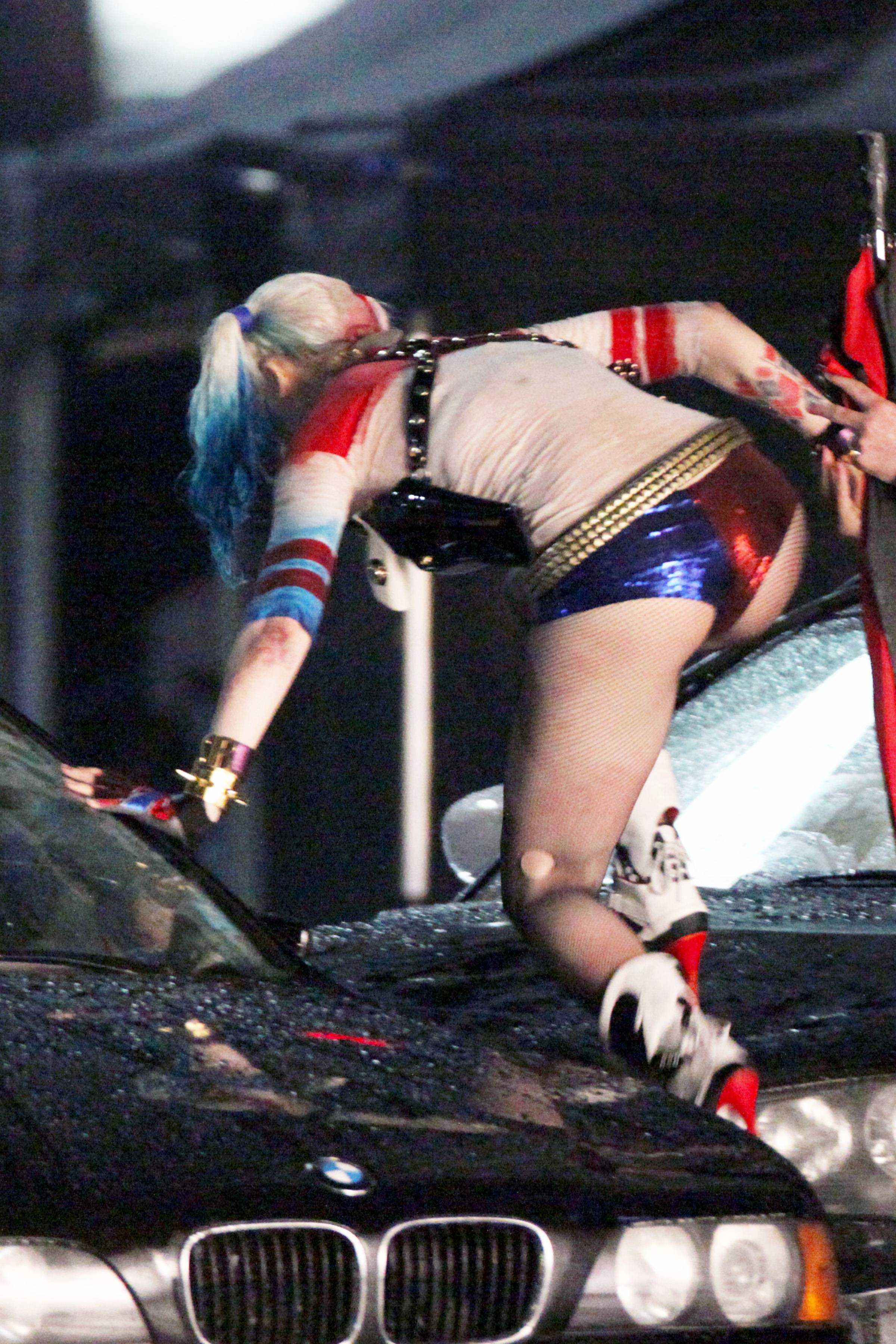 ciaran mcnulty recommends harley quinn bending down pic