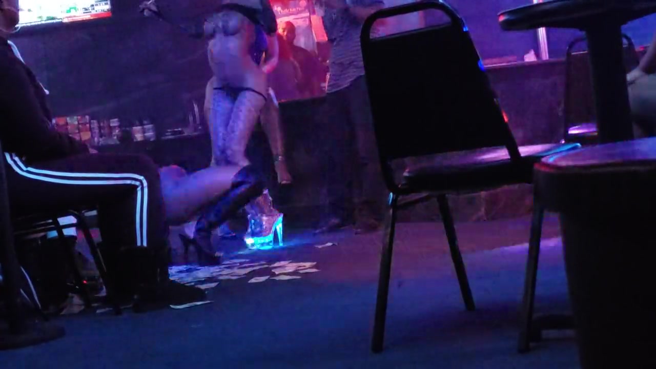 alice barrett recommends stripper giving lap dance pic