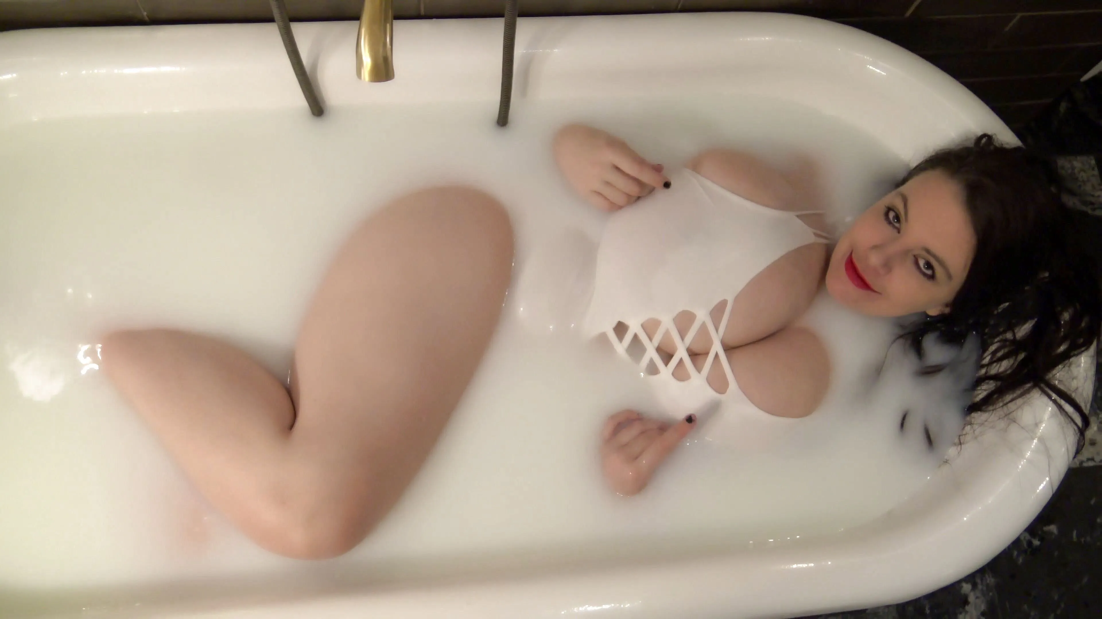 clay simpson add photo lovely lilith bath time