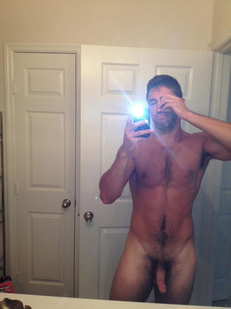 debora forsyth recommends Accidental Naked Selfies