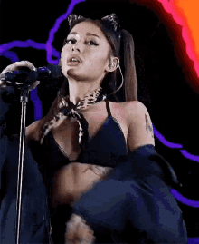 broderick lindsey recommends Ariana Grande Hot Gif