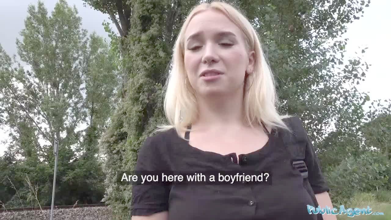 bocar diop recommends Public Agent Russian Girl
