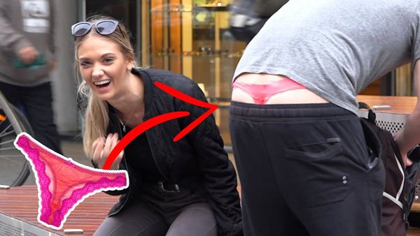 anna lansky recommends showing panties in public pic