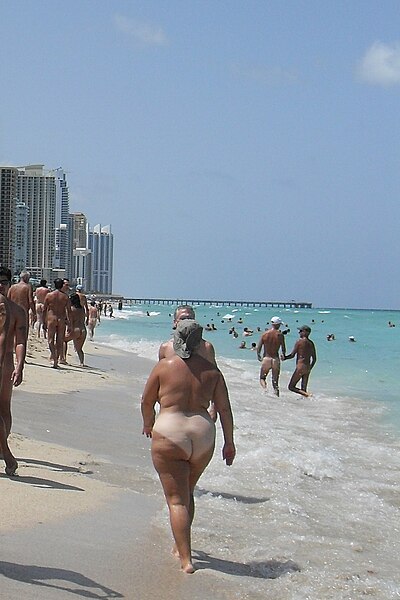 naked beach pics