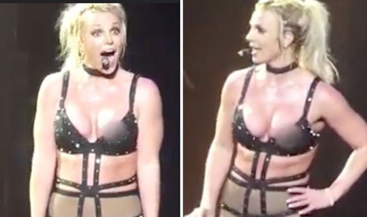 amy lowrey recommends Britney Spears Boob Slip