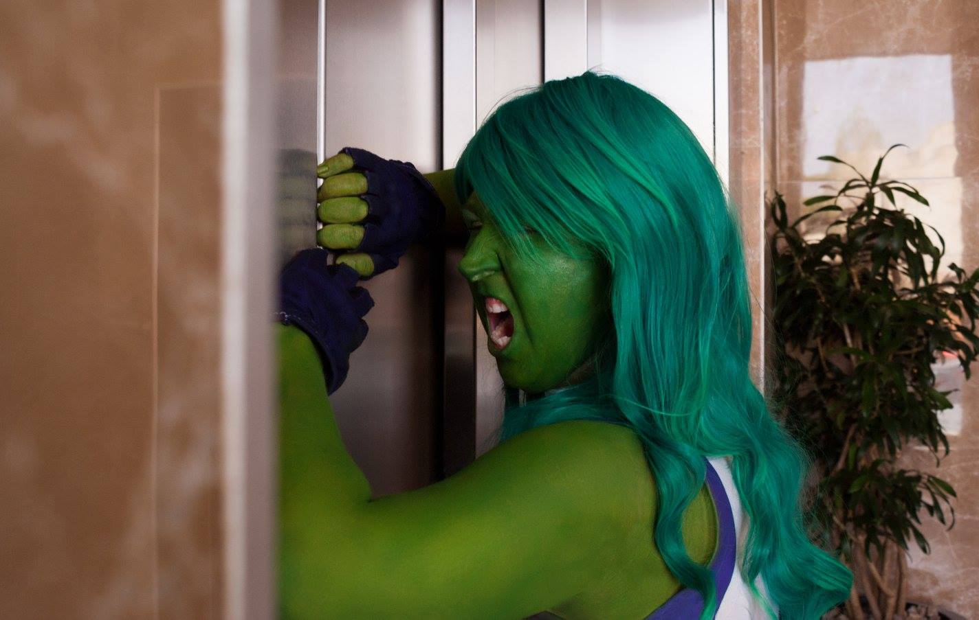 chen fhong recommends sexy she hulk cosplay pic