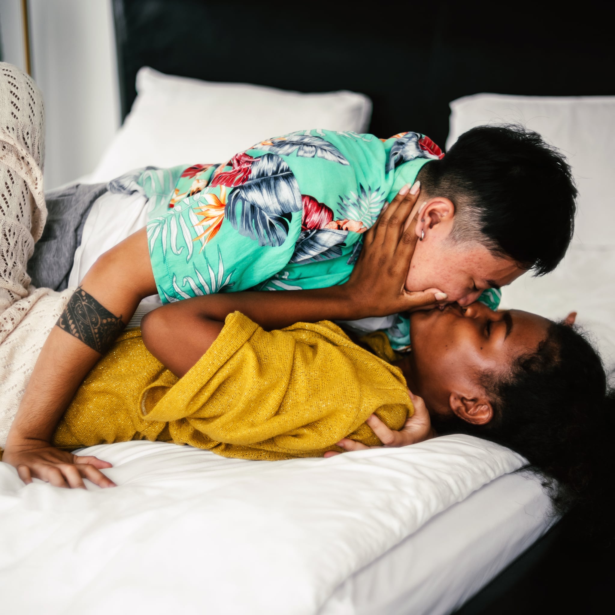 corey broadnax recommends couple kissing in bed gif pic