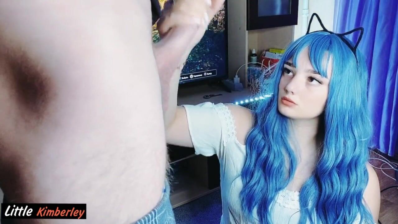 cory maye recommends blue hair teen porn pic