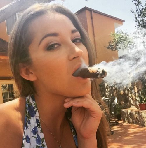 amy lynd recommends Dani Daniels Cigar