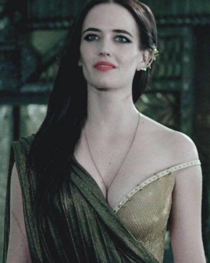 beth baumert recommends eva green sexy pics pic