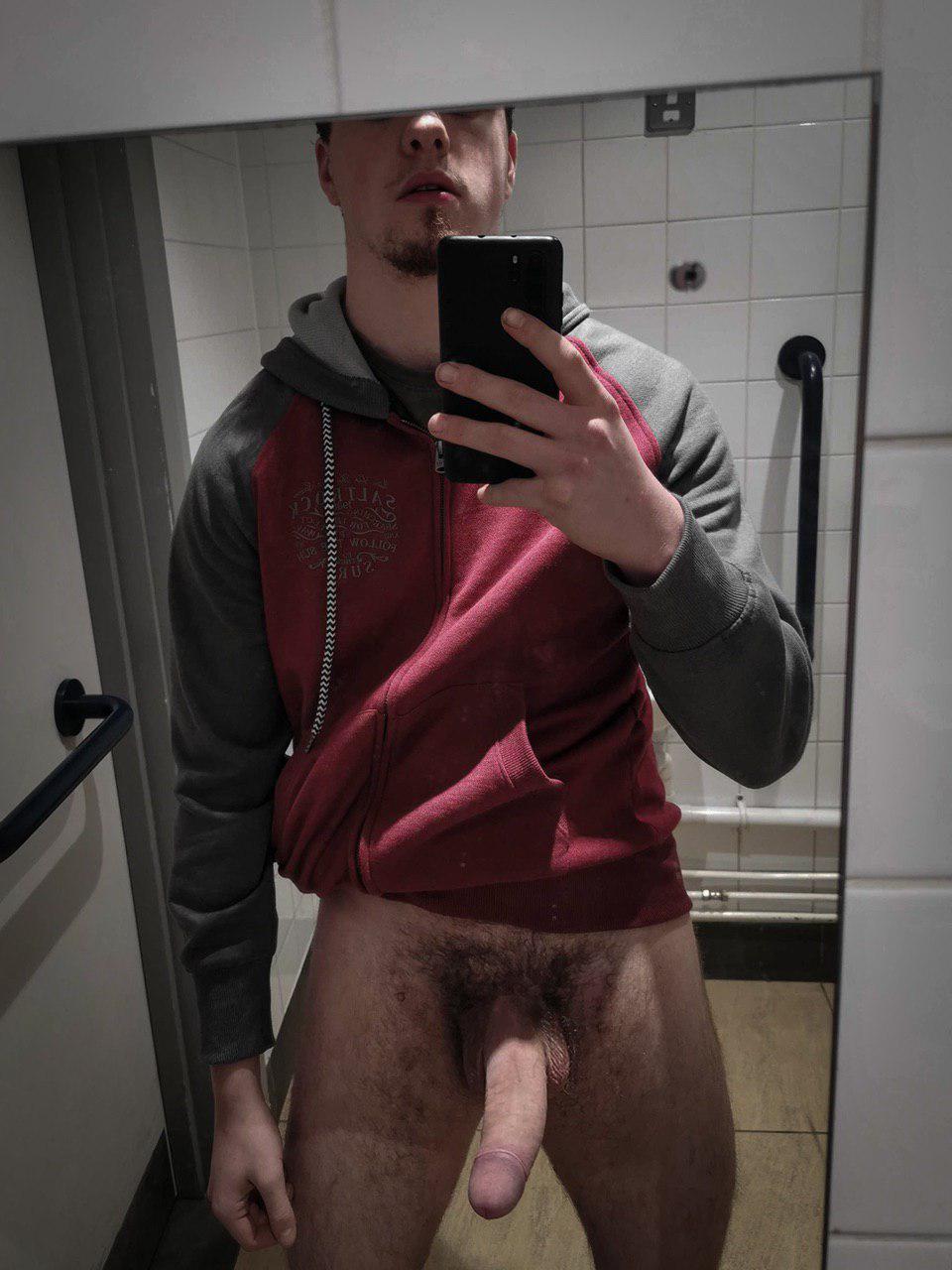 den russell share selfies of naked guys photos