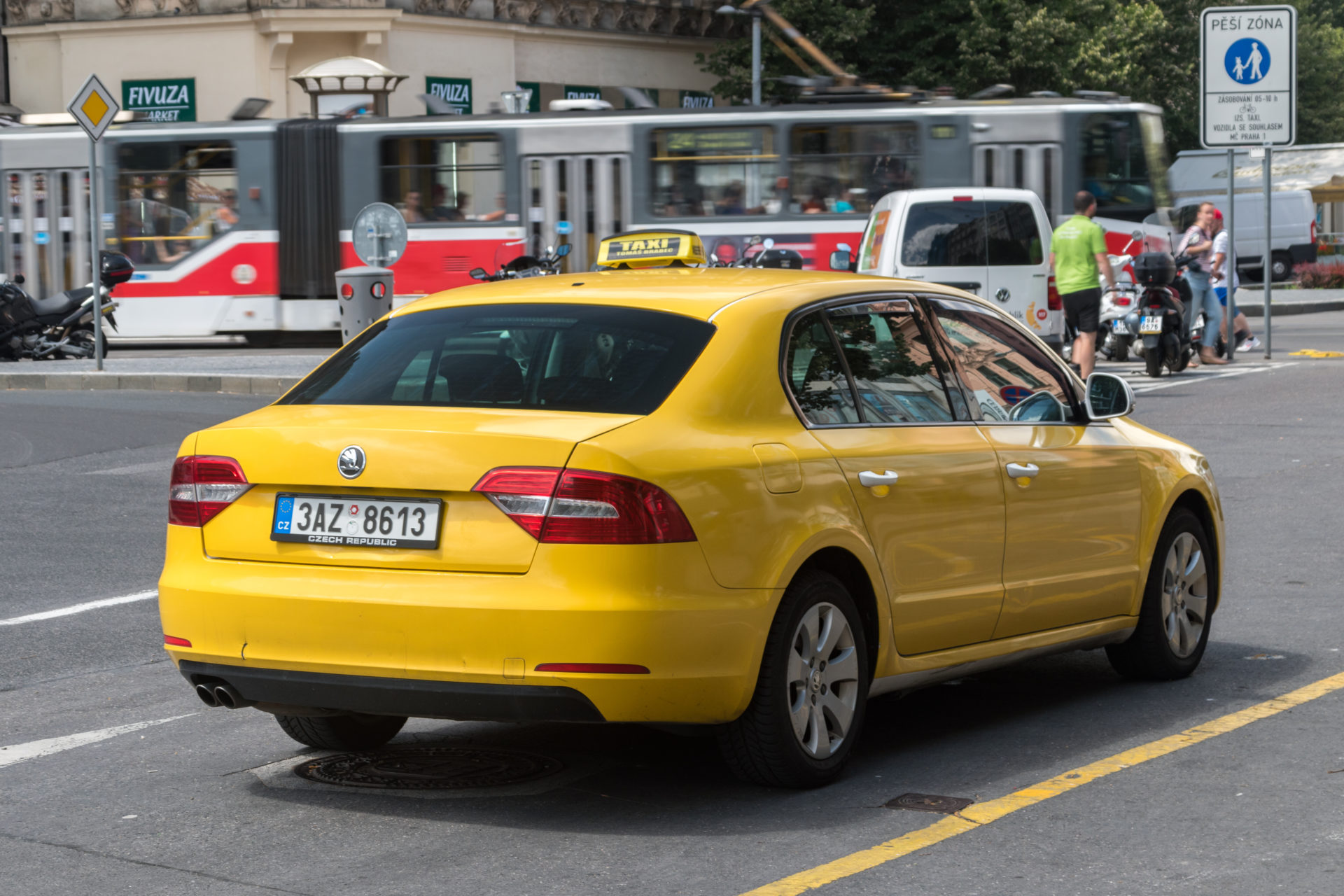 ahmed abd el ghafour share fake prague taxi photos