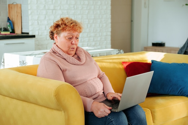 chris schucht recommends fat woman on couch pic