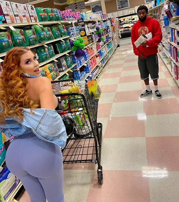 chelsea homa recommends flashing in grocery store pic
