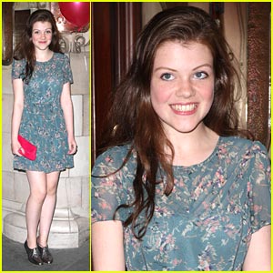 andrew flynn recommends georgie henley in bikini pic