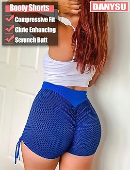 amirah zakaria recommends Girls Bending Over In Booty Shorts