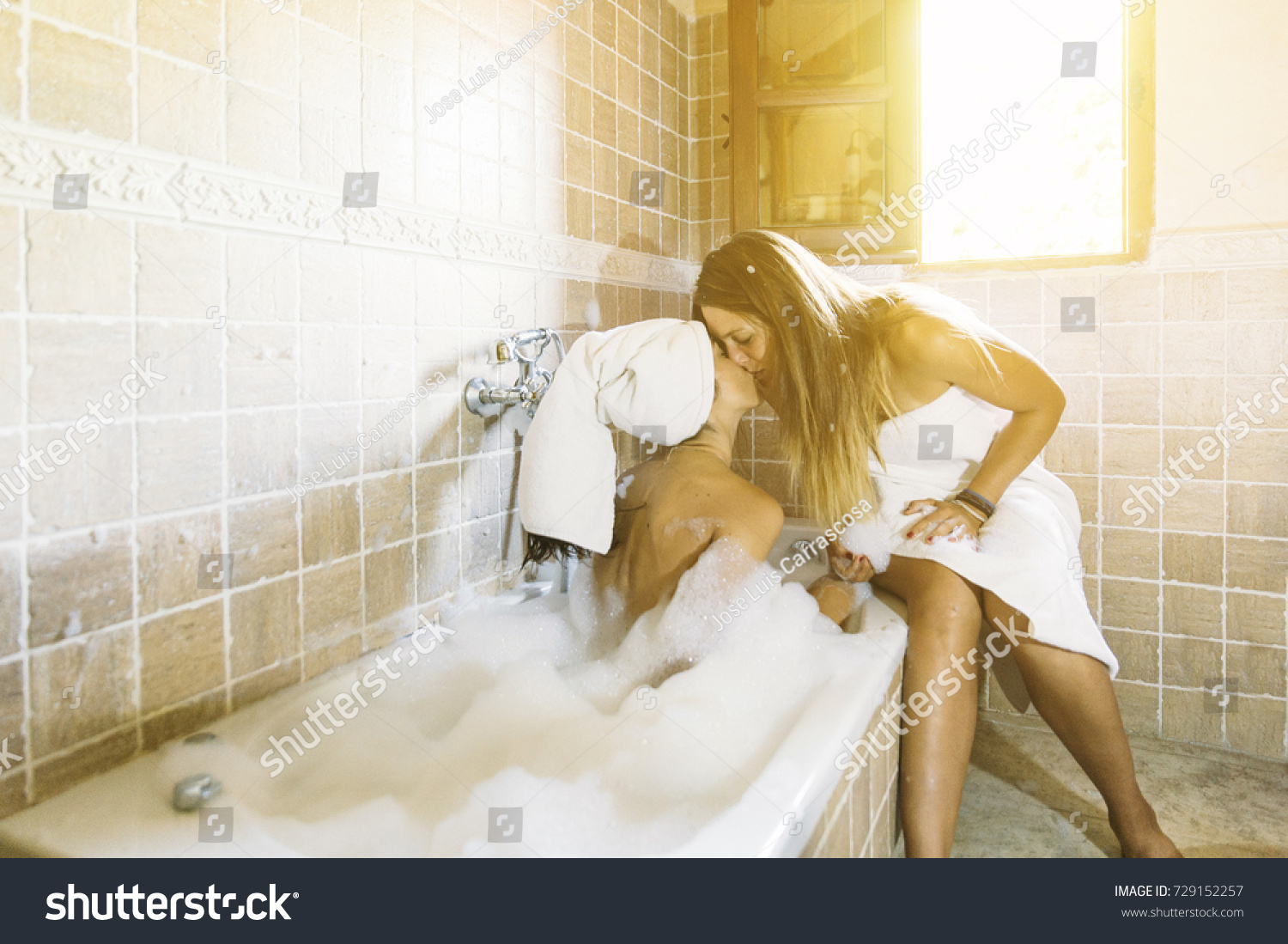 aimee bosley add hot lesbians in bathroom photo