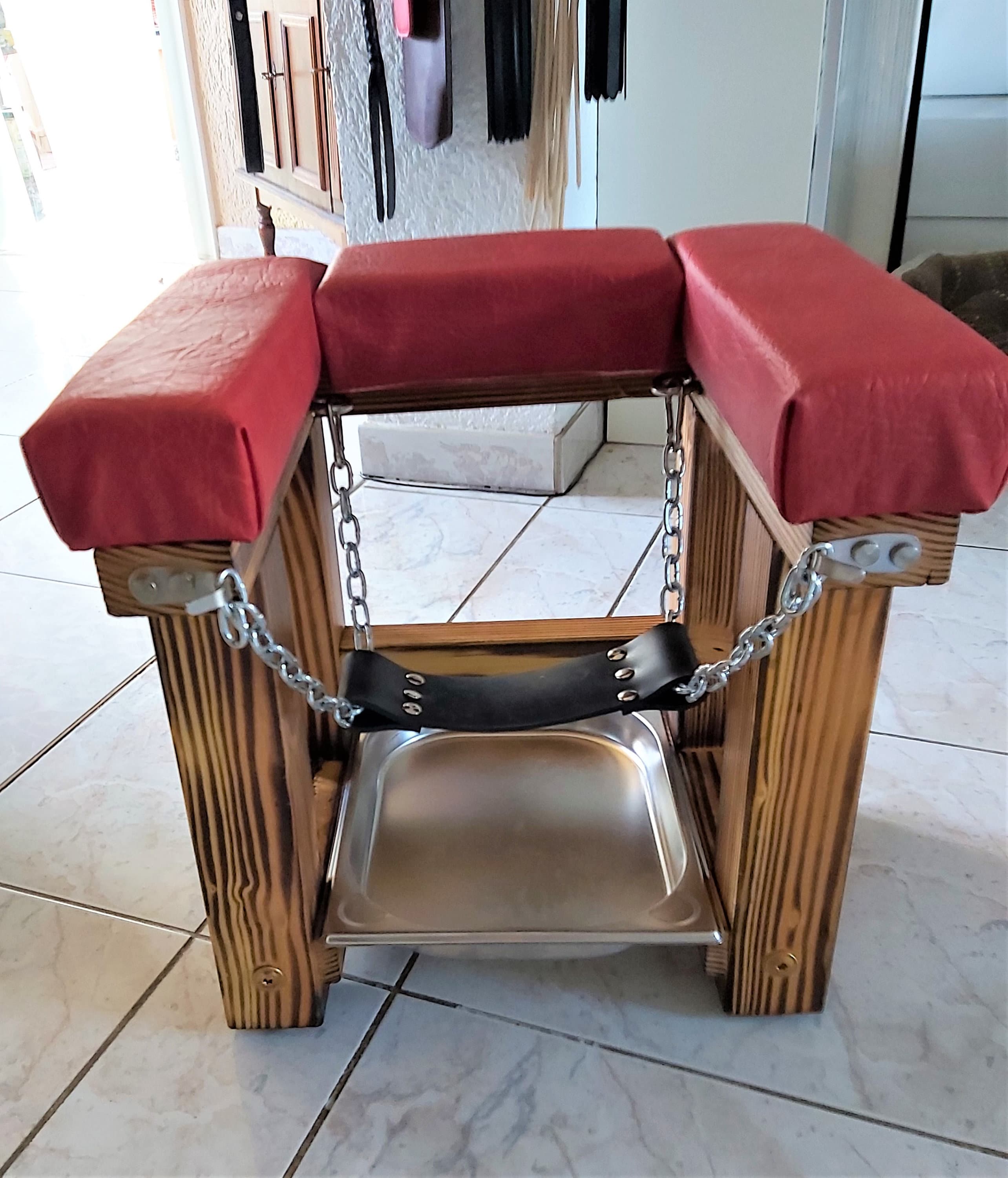 august sadia share how to make a queening chair photos
