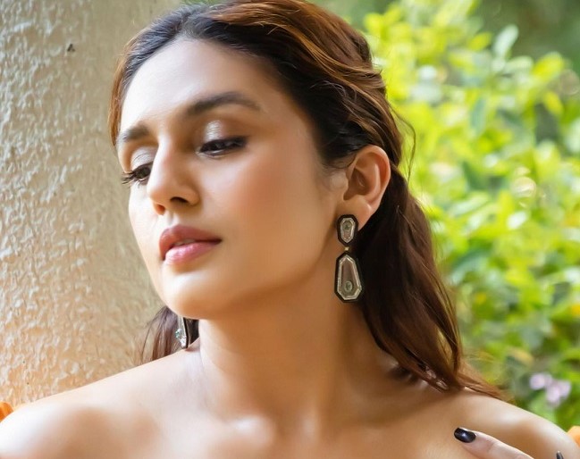 ankit kanwat recommends huma qureshi hot scene pic