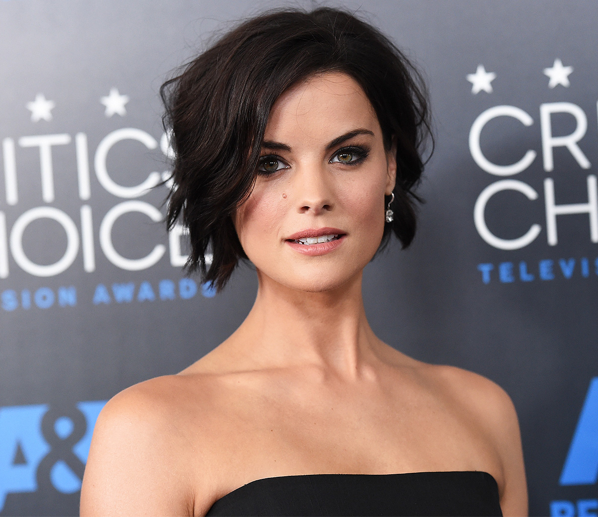 alex suzuki recommends jaimie alexander hot scene pic