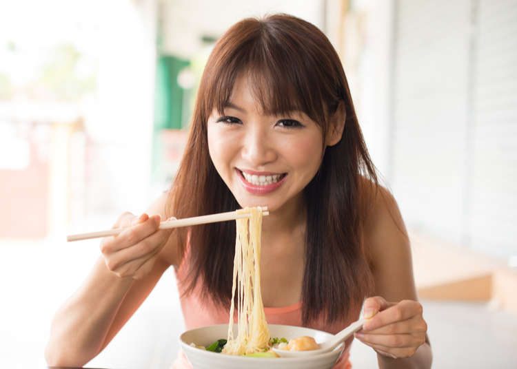 japanese girl eating noodles