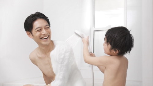 carly gulla add japanese mother son bath photo