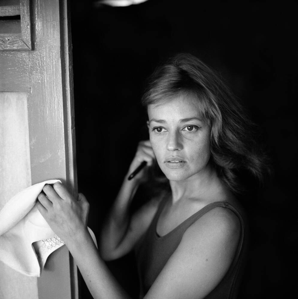 caron brown add jeanne moreau nude photo