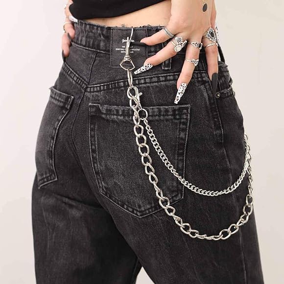 courtney foulds add jeans with chains on the hips photo