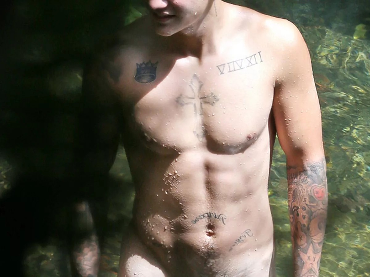 darius carpenter recommends Justin Bieber Nude Pictures Leaked