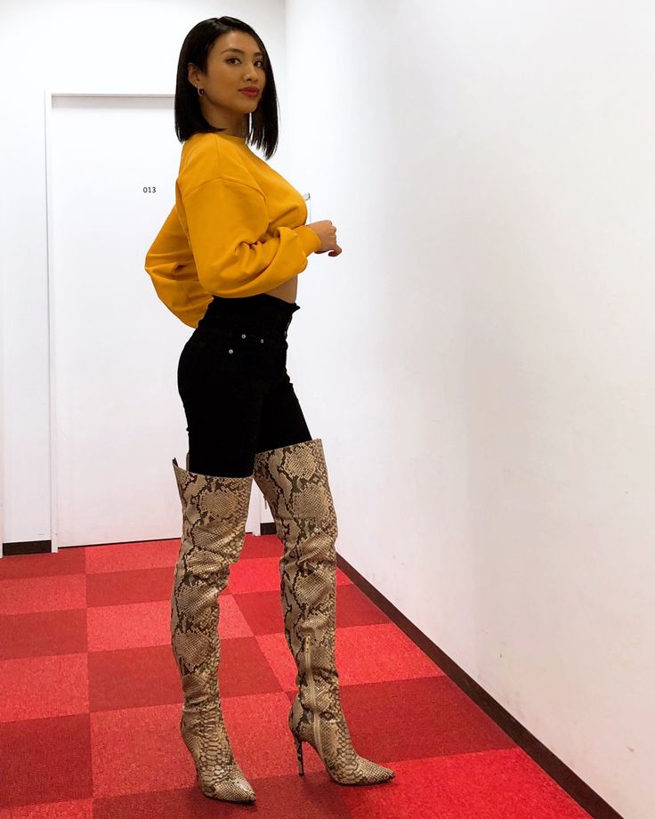 aggie ekpo recommends Knee High Boots Sex