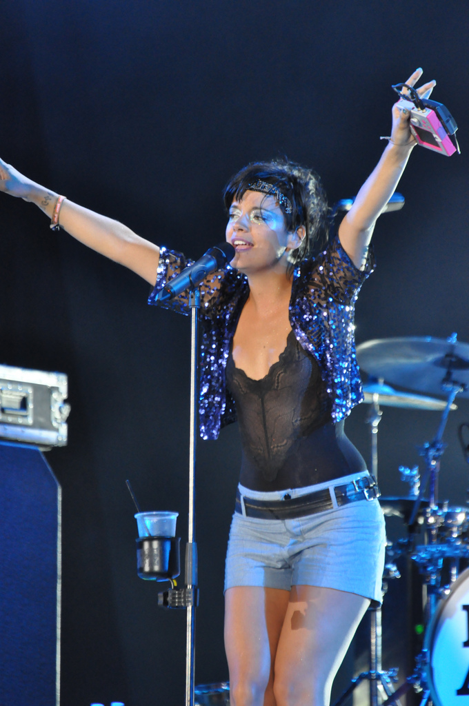 Lilly Allen Nip Slips world a