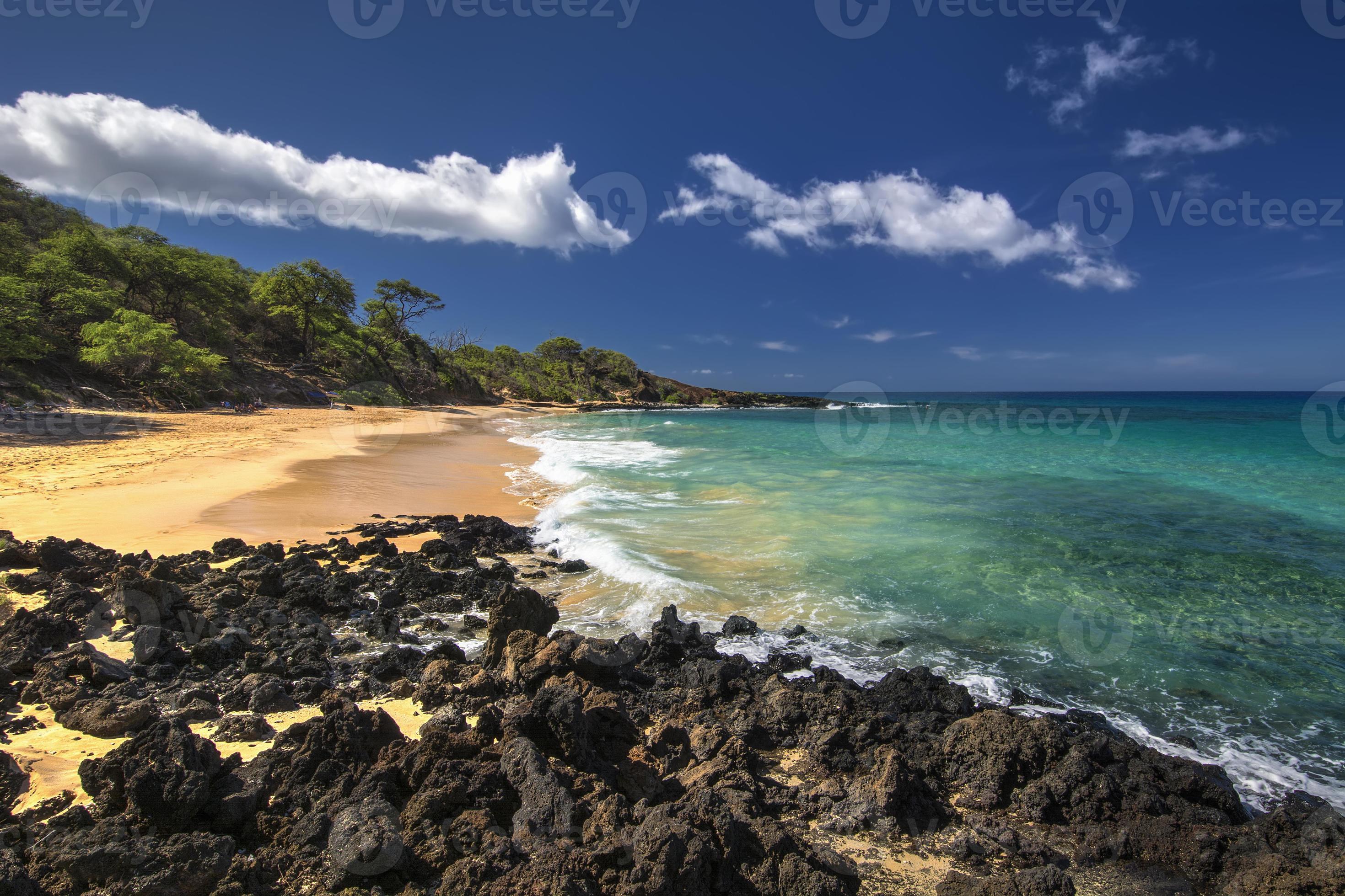 cristina cipolla recommends little beach maui pics pic