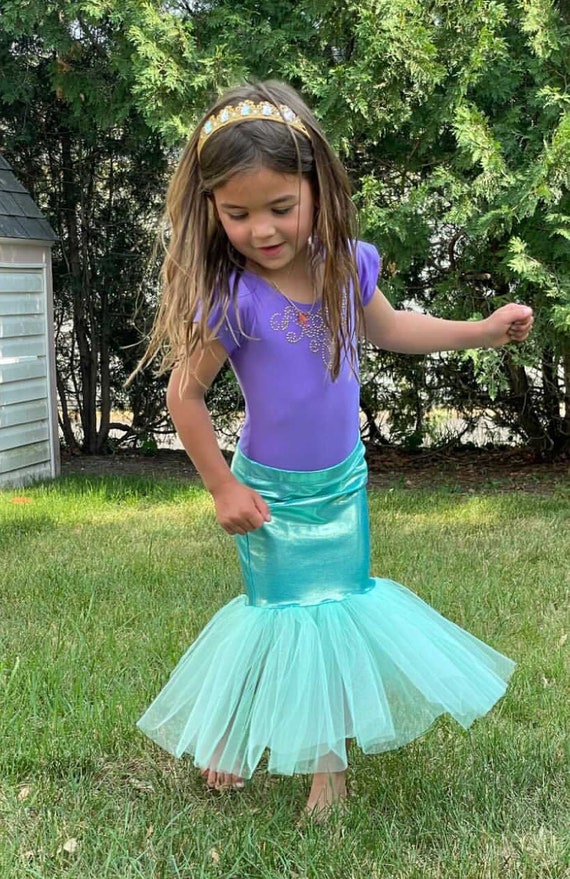 denis hutton share mermaid short skirt costume photos
