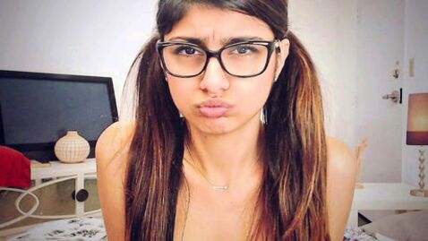 ben feldstein recommends Mia Khalifa West Ham