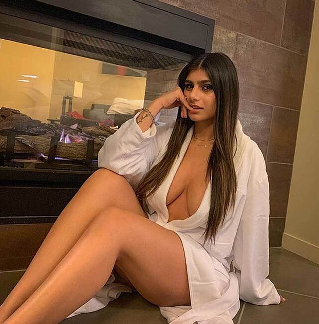 amged saad add photo mia khalifa west ham